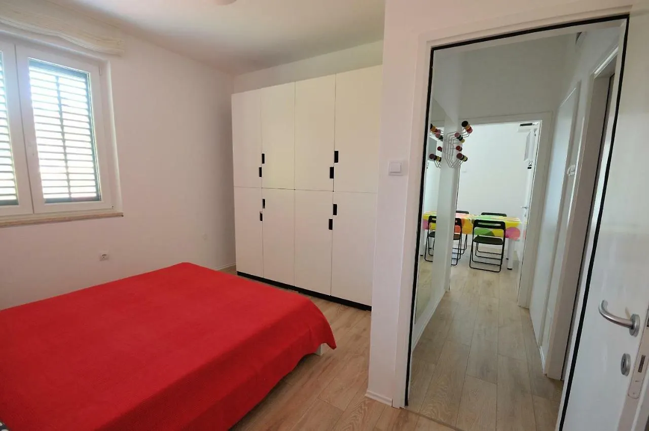 Apartments Paris Rovigno