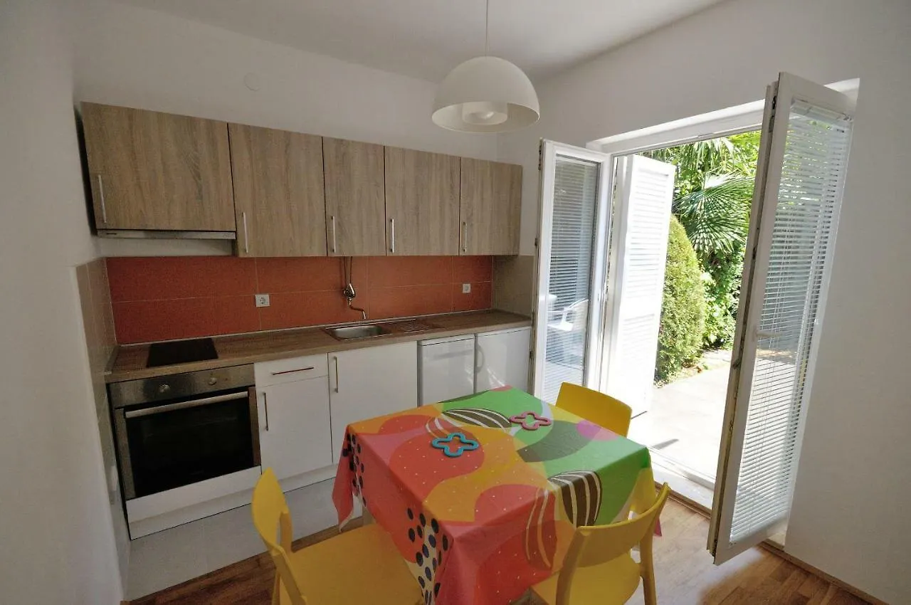 Apartments Paris Rovigno
